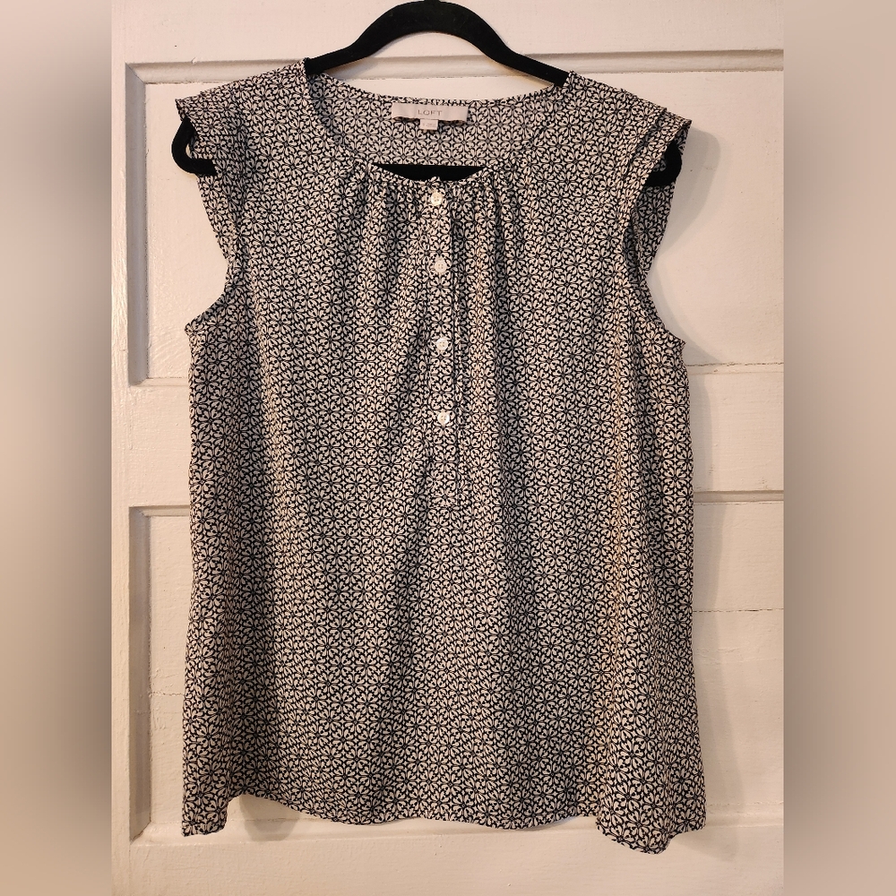 LOFT Blouse, Blue White Floral Sleeveless, Tank, Sz Sm EUC Summer Office, Spring